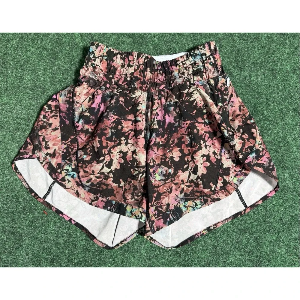 Lululemon Track That Mid-Rise Lined‎ Short 4.5